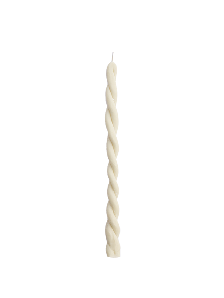 Vela Palito Cruzado artesanal na cor off-white isolada em fundo branco